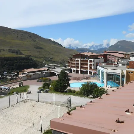 Appartement Les Ecrins 7 *