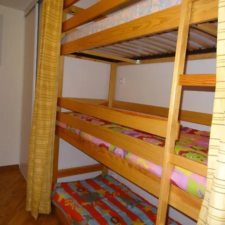 Appartement Les Ecrins 7 *